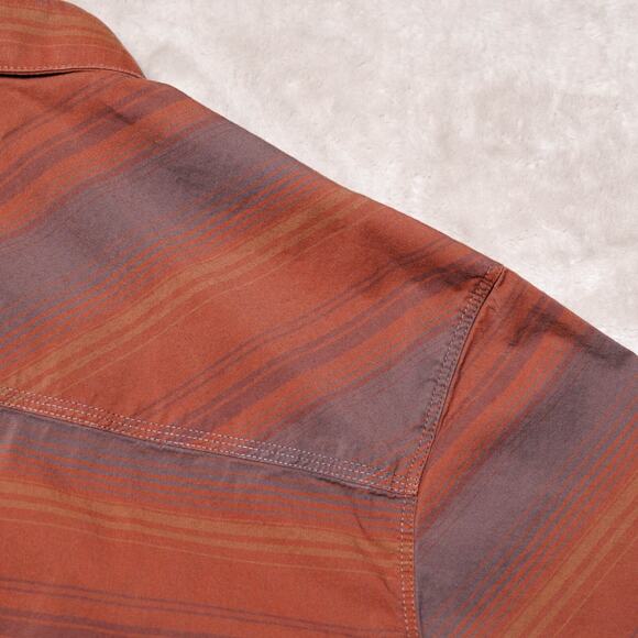 Kuhl Intriguer Red Burgundy Gray Stripe Button Down Short Sleeve Shirt Mens L - Picture 12 of 15